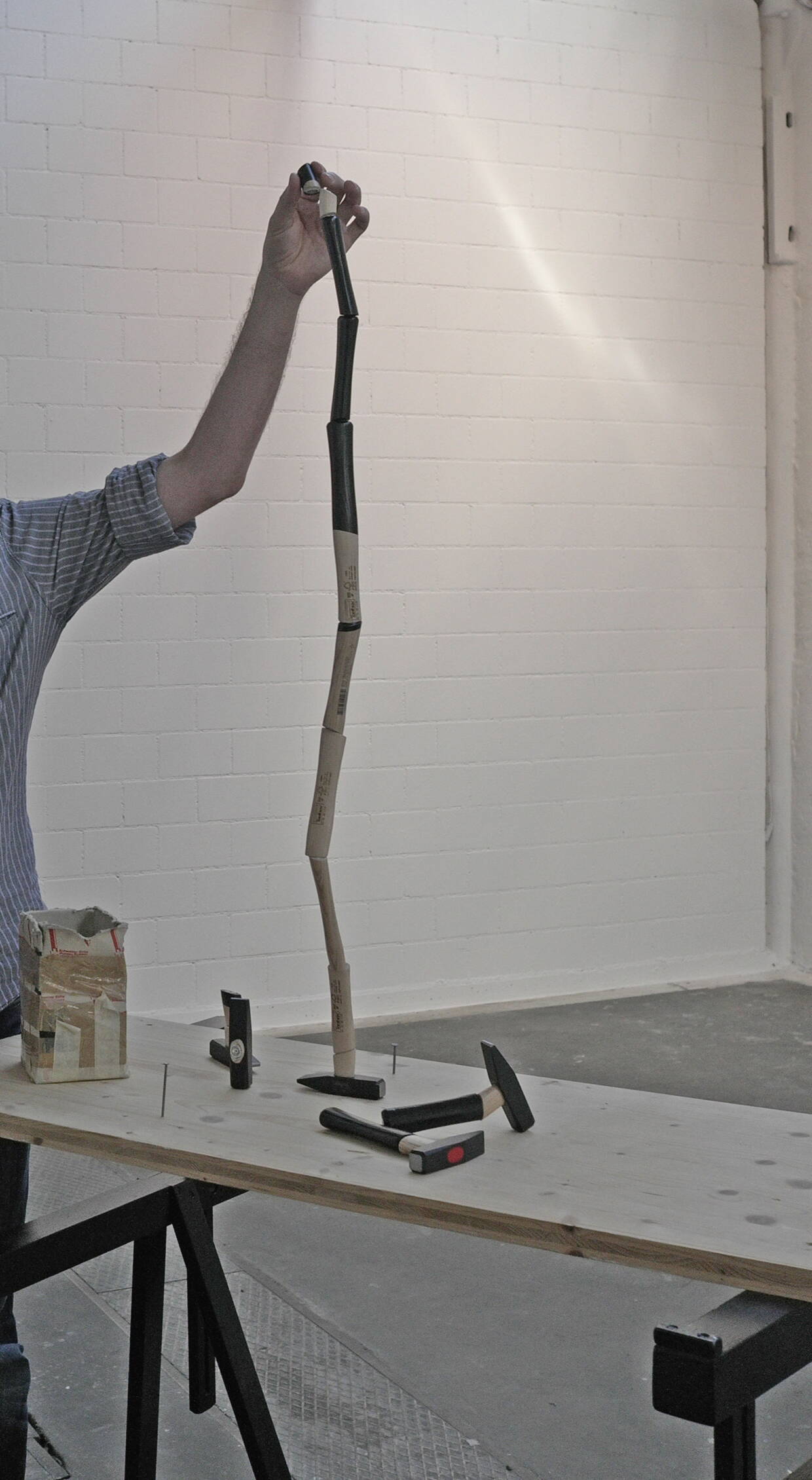 aktant1_kor_zg.jpg «Die überzeugende Performance Teil 3», Ausstellungsansicht im Rahmen von Tanz mit Bruce #7, Shedhalle Frauenfeld 2016, Fotografin: Theres Raschlehttps://www.judithweidmann.ch/7176405/kulna-23 (11.12.25)